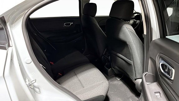 Honda HR-V 5 of 9