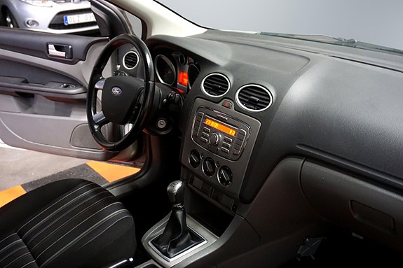 Ford Focus 7 of 11
