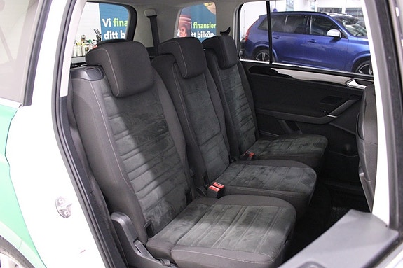 Volkswagen Touran 16 of 26