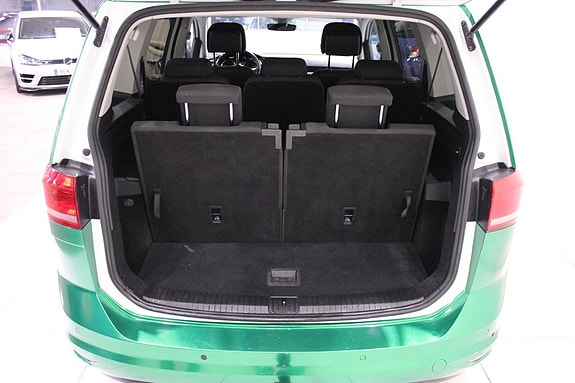 Volkswagen Touran 12 of 26