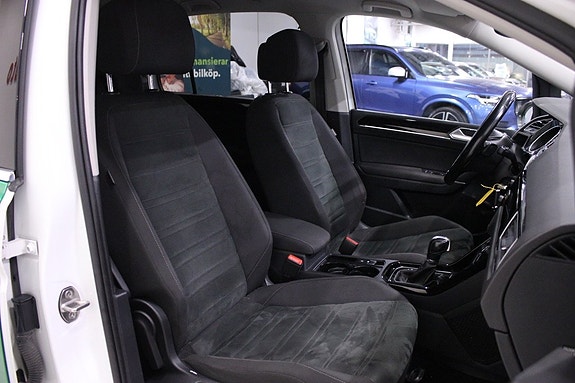 Volkswagen Touran 19 of 26