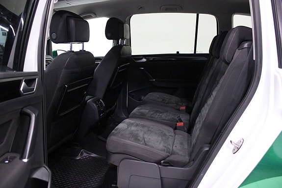 Volkswagen Touran 14 of 26