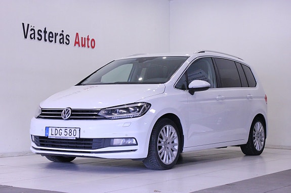 Volkswagen Touran 2 of 5
