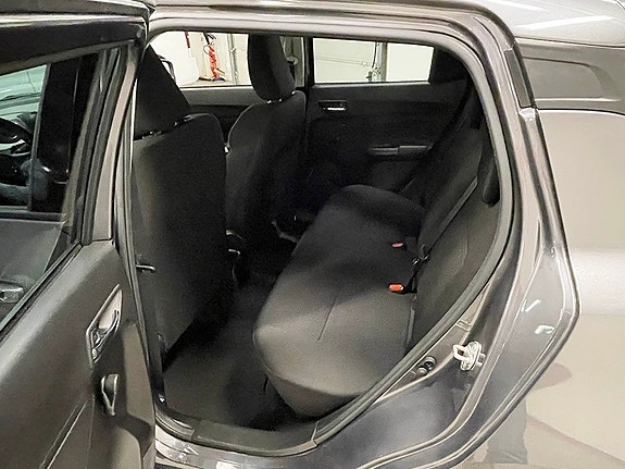 Suzuki Swift 4 of 5