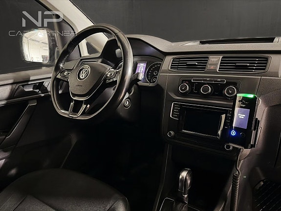 Volkswagen Caddy Maxi 16 of 24