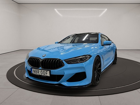 BMW M850i 3 of 5