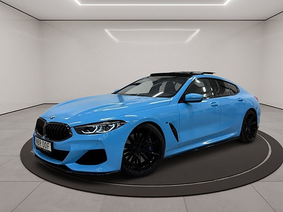 BMW M850i 4 of 5