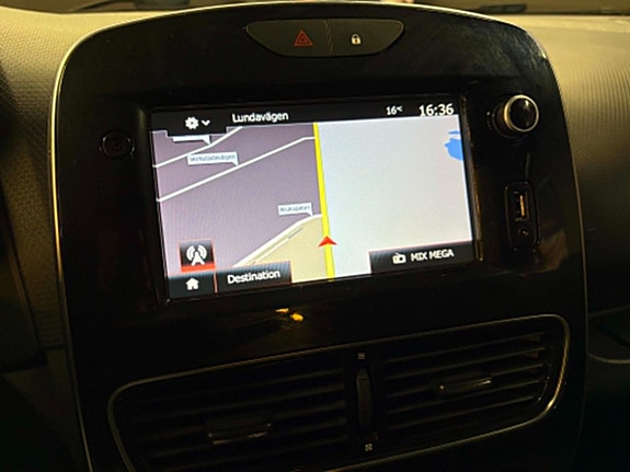 Renault Clio 14 of 15