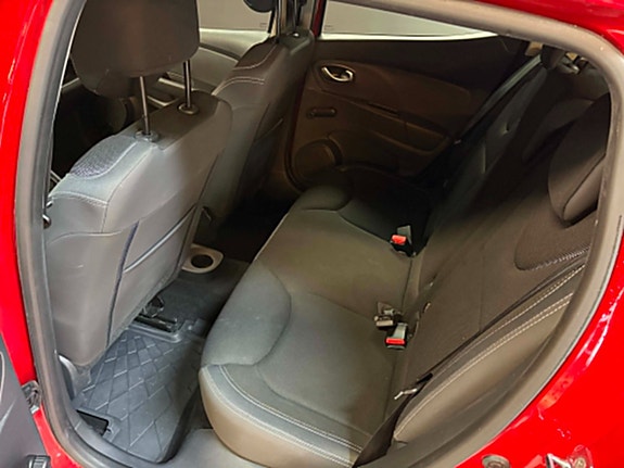 Renault Clio 9 of 15