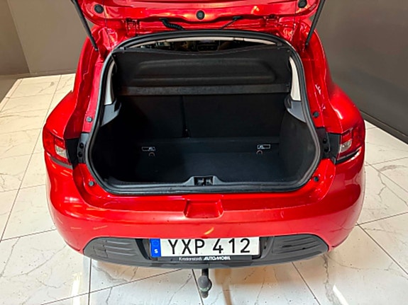 Renault Clio 12 of 15