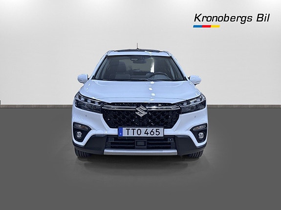 Suzuki S-Cross 2 of 5
