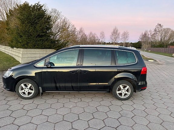 Volkswagen Sharan 2 of 14