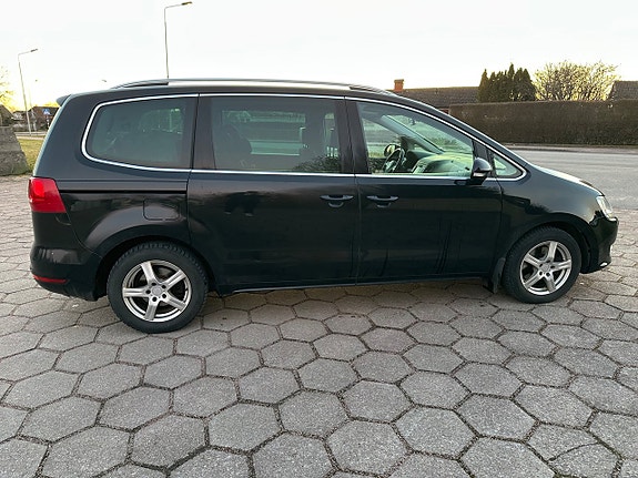 Volkswagen Sharan 7 of 14