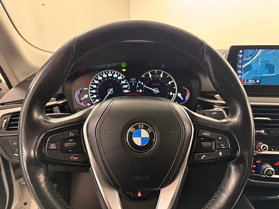 BMW 520 8 of 17