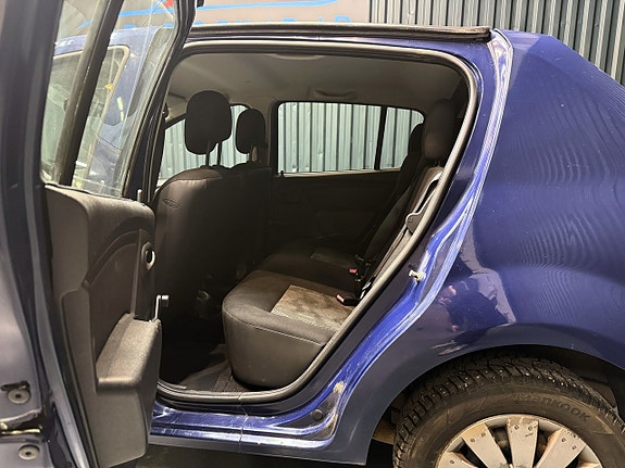 Dacia Sandero 12 of 22