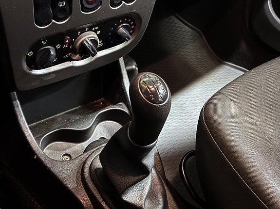 Dacia Sandero 20 of 22