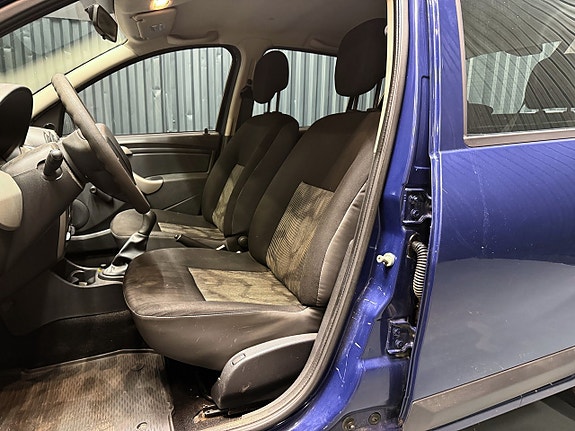 Dacia Sandero 11 of 22