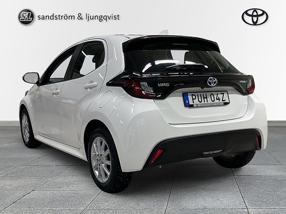 Toyota Yaris 5 of 11