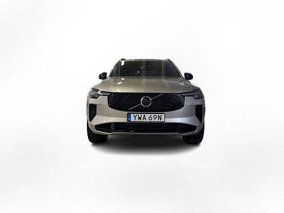 Volvo XC90 4 of 5