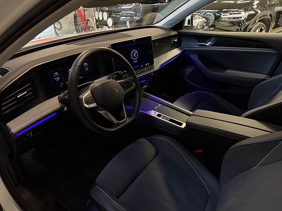 Volkswagen Passat 11 of 11