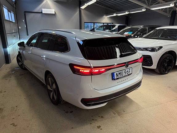 Volkswagen Passat 6 of 11