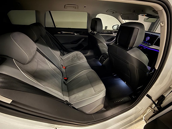 Volkswagen Passat 8 of 11
