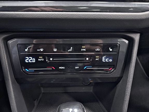 Volkswagen Tiguan 13 of 25