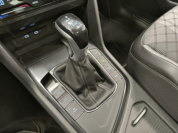 Volkswagen Tiguan 12 of 25