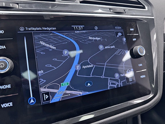 Volkswagen Tiguan 11 of 25