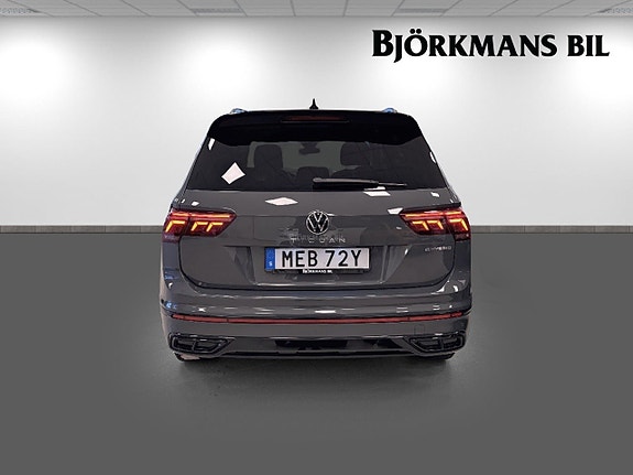 Volkswagen Tiguan 5 of 25