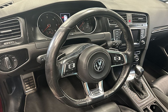 Volkswagen Golf I 21 of 26