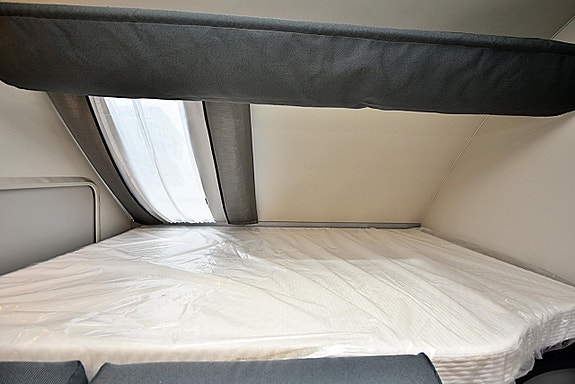 Knaus 480 QL Sport & Fun Black Selection, Dubbelbädd 17 of 27