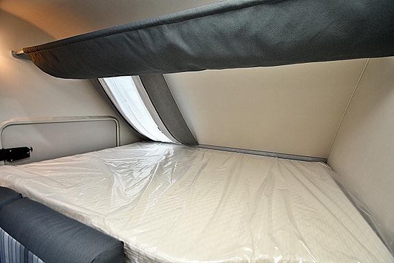 Knaus 480 QL Sport & Fun Black Selection, Dubbelbädd 18 of 27