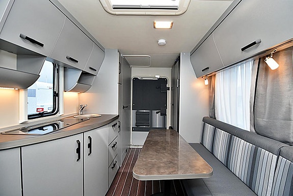 Knaus 480 QL Sport & Fun Black Selection, Dubbelbädd 6 of 27