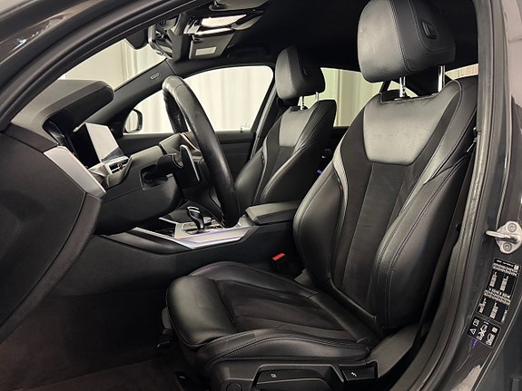 BMW 330i 10 of 27