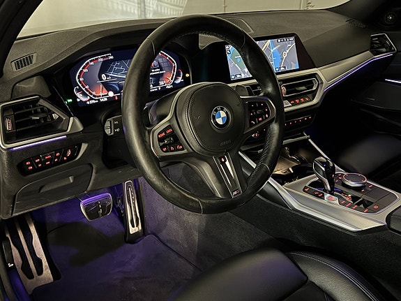 BMW 330i 9 of 27