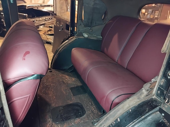 Packard Custom Eight Touring 13 of 18