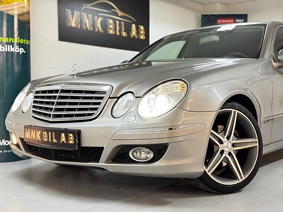 Mercedes-Benz E280 4 of 30