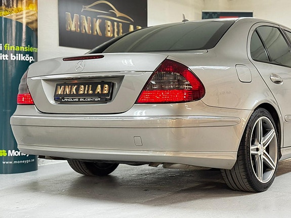 Mercedes-Benz E280 8 of 30