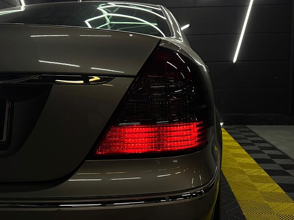 Mercedes-Benz E280 26 of 28