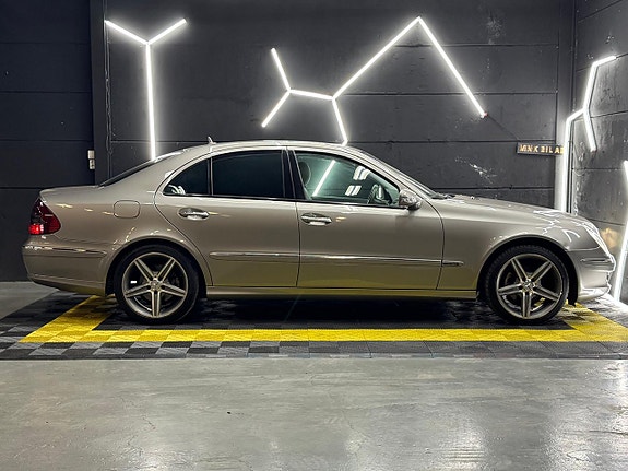 Mercedes-Benz E280 8 of 28