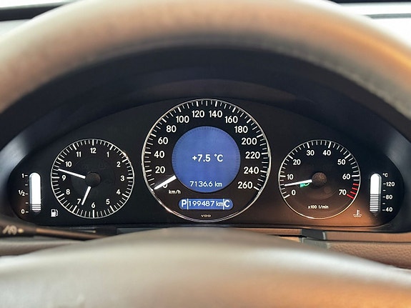 Mercedes-Benz E280 19 of 30