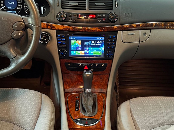 Mercedes-Benz E280 20 of 30