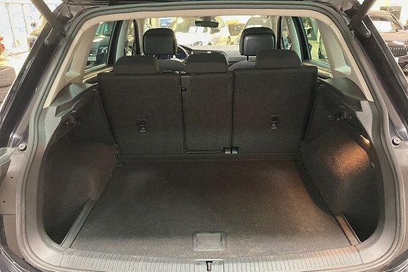 Volkswagen Tiguan 10 of 26