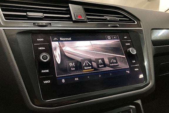 Volkswagen Tiguan 18 of 26