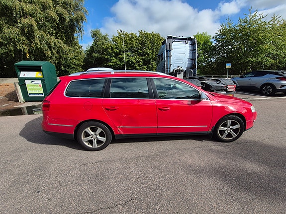 Volkswagen Passat 5 of 10