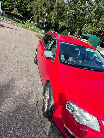 Volkswagen Passat 6 of 10