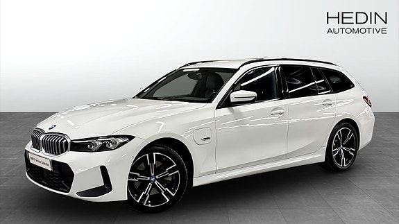 BMW 330e