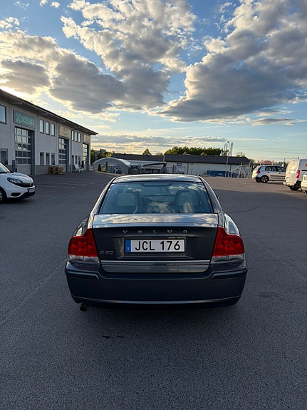 Volvo S60 5 of 5
