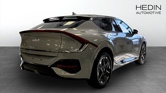 Kia EV6 2 of 5